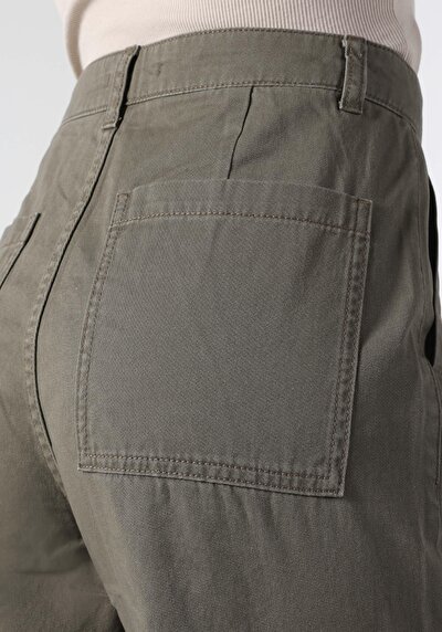 اعرض التفاصيل لـ كاكي للنساء بناطيل