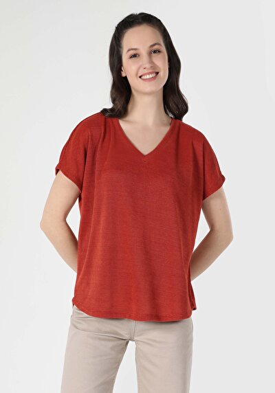 صورة من برتقالي للنساء تي شيرت بأكمام قصيرة