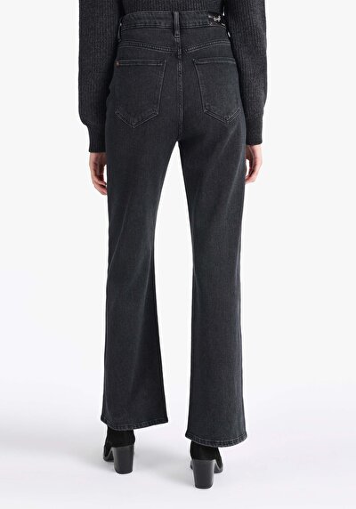 صورة من عادي مقاس مرتفع الخصر طول كامل الساق نسائي أسود الجينز