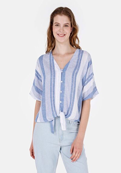 صورة من مقاس عادي رقبة على شكل V مخطط نسائي أزرق كم قصير قميص