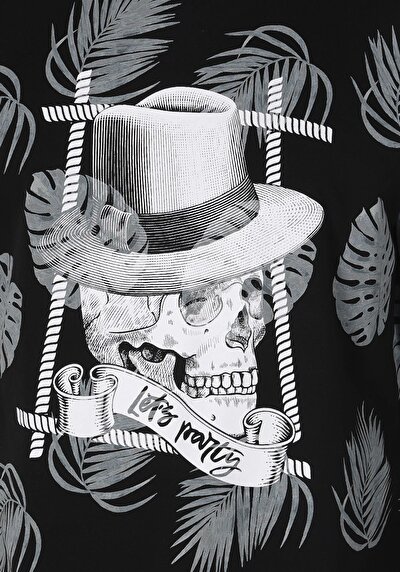 صورة من رقبة مستديرة مطبوعة رجالي أسود قصيرة الأكمام تي شيرت