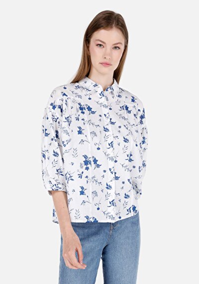 صورة من مقاس عادي قميص رقبة أزهار نسائي أبيض 3/4 كم قميص