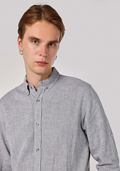 صورة من قميص عادي رقبة مستقيم رجالي أخضر كم طويل قميص