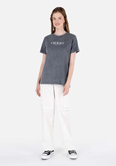 صورة من أنتراسيت للنساء تي شيرت بأكمام قصيرة