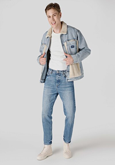 صورة من عادي مدبب   الخصر نحيف الساق الجينز للرجال