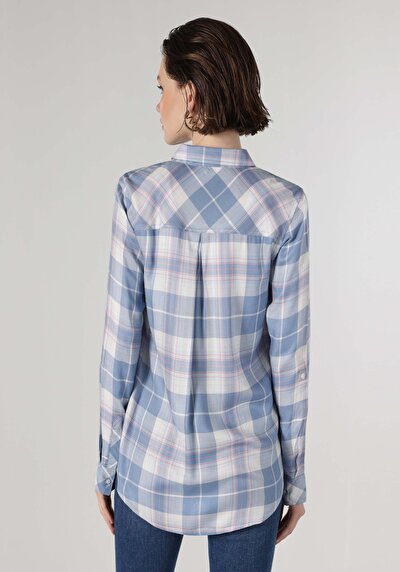 صورة من قميص عادي رقبة منقوشة نسائي أزرق كم طويل قميص