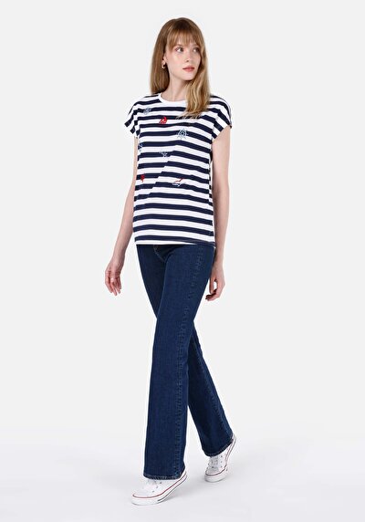 اعرض التفاصيل لـ تي شيرت قصير الأكمام للنساء مخطط باللون الأزرق الداكن  