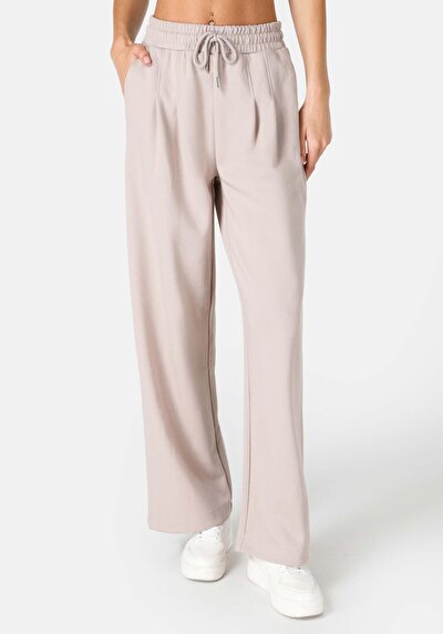 صورة من بيج للنساء بنطال رياضي