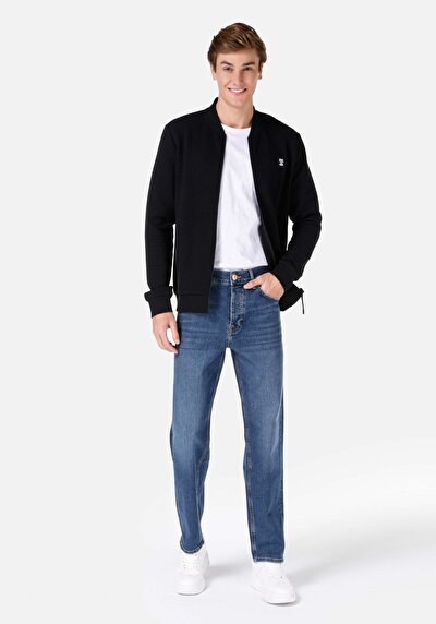 صورة من فضفاض مستقيم الخصر مستقيم الساق الجينز النيلي للرجال