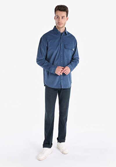 صورة من أزرق للرجال قميص كم طويل