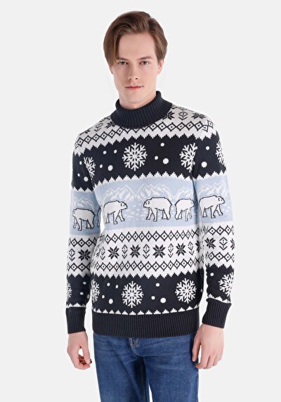 صورة من   رقبة السلحفاة جاكار رجالي كنزة زرقاء داكنة