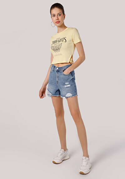 صورة من أزرق للنساء شورت