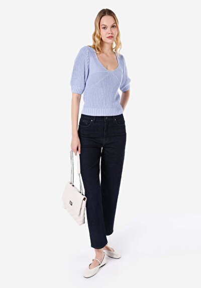 صورة من نحيف رقبة مستديرة عميقة نسائي أرجواني كم قصير سترة