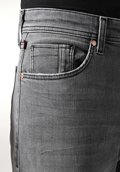 اعرض التفاصيل لـ أزرق للرجال بناطيل