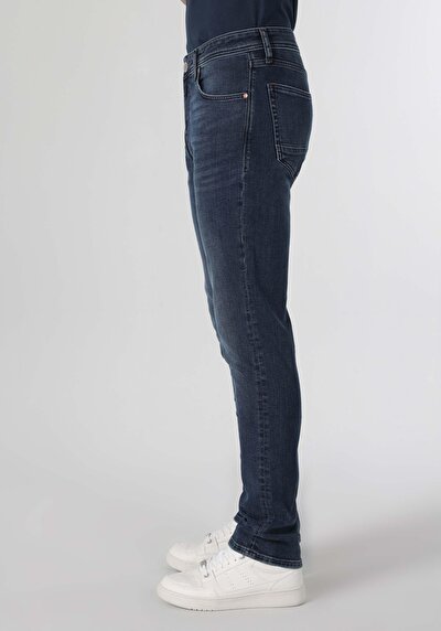 اعرض التفاصيل لـ أزرق للرجال بناطيل