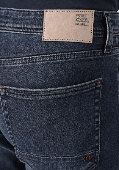 اعرض التفاصيل لـ أزرق للرجال بناطيل