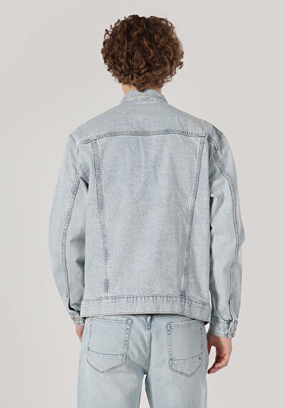 صورة من رجالي بقصة عادية غير مبطن جاكيت أزرق مع سحاب