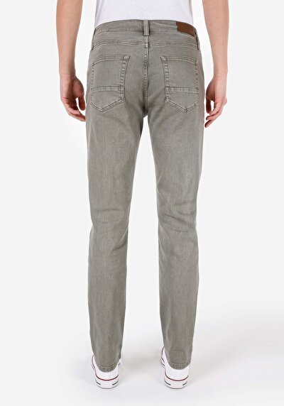 صورة من مستقيم الخصر مستقيم الساق الرجال السراويل الخضراء