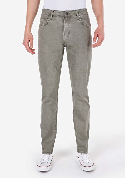 صورة من مستقيم الخصر مستقيم الساق الرجال السراويل الخضراء