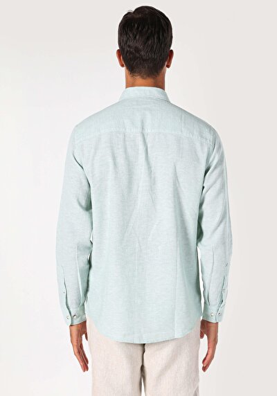 صورة من أخضر للرجال قميص كم طويل