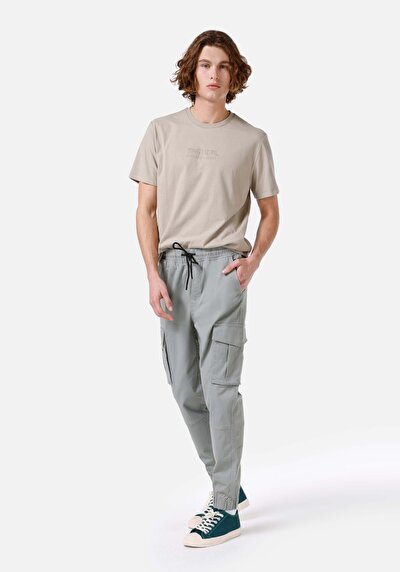 صورة من نحيف الخصر مطاطي الساق رجالي السراويل الخضراء