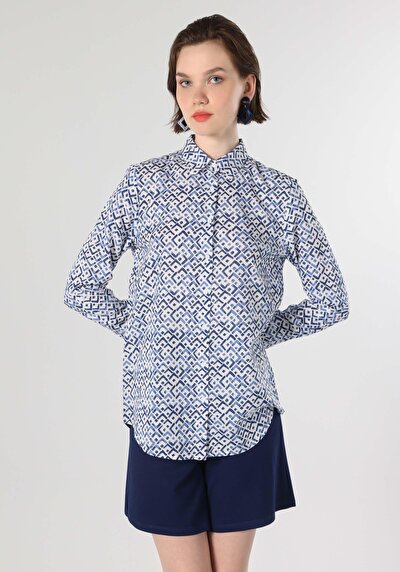 صورة من أزرق للنساء قميص كم طويل