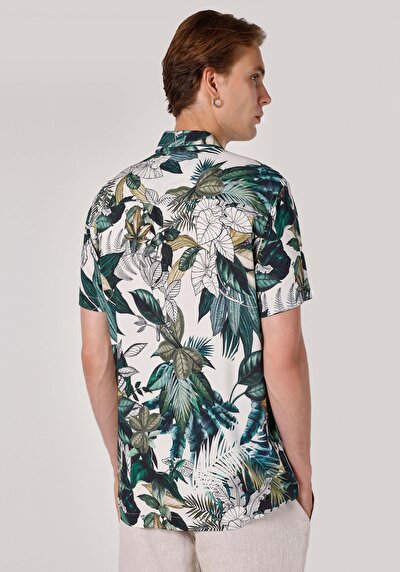 صورة من قميص عادي رقبة مطبوع رجالي أخضر كم قصير قميص