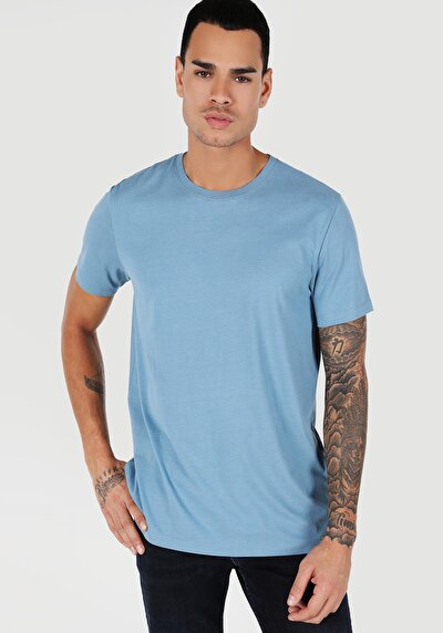 صورة من أزرق للرجال تي شيرت بأكمام قصيرة