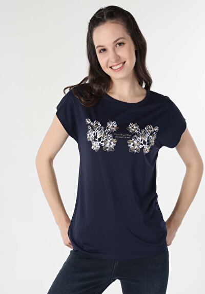 صورة من أزرق بحري للنساء تي شيرت بأكمام قصيرة