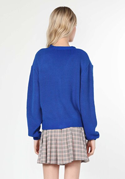 صورة من أزرق للنساء كنزة