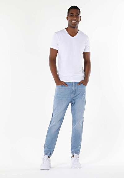 صورة من أبيض للرجال تي شيرت بأكمام قصيرة