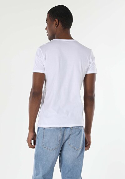 صورة من أبيض للرجال تي شيرت بأكمام قصيرة