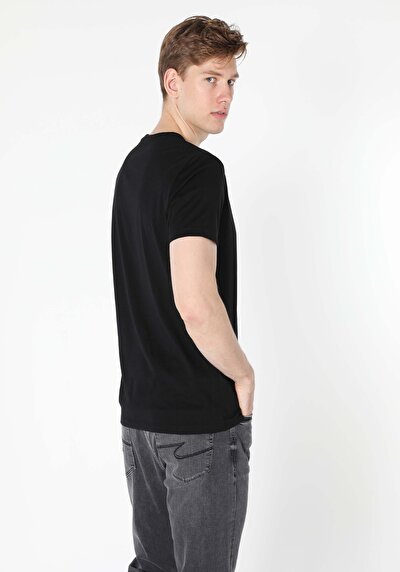 اعرض التفاصيل لـ أسود للرجال تي شيرت بأكمام قصيرة