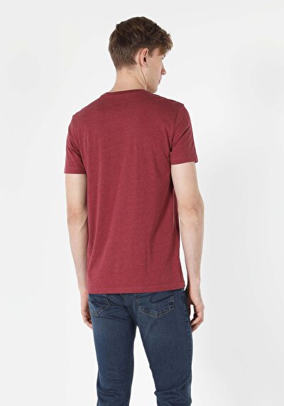 صورة من أرجواني للرجال تي شيرت بأكمام قصيرة