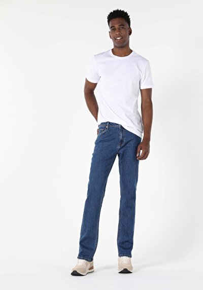 صورة من أبيض للرجال تي شيرت بأكمام قصيرة