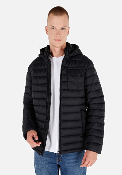 صورة من أسود للرجال جاكيت