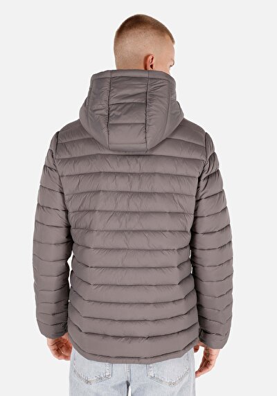 صورة من رمادي للرجال جاكيت