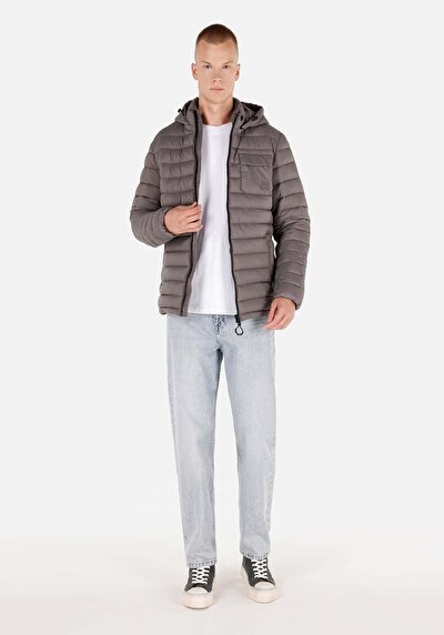 صورة من رمادي للرجال جاكيت