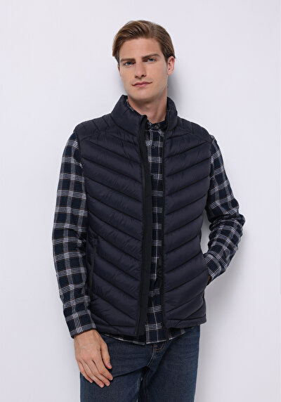 صورة من أزرق بحري للرجال صدرية