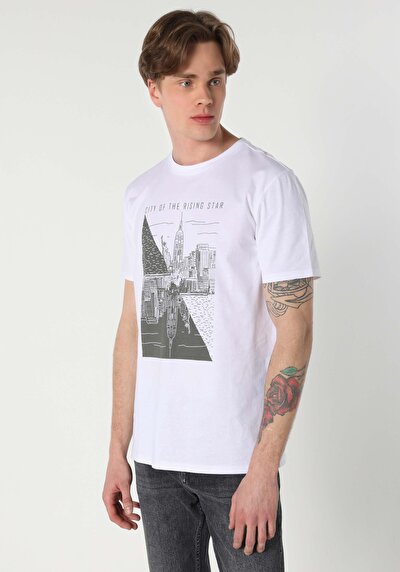 صورة من أبيض للرجال تي شيرت بأكمام قصيرة