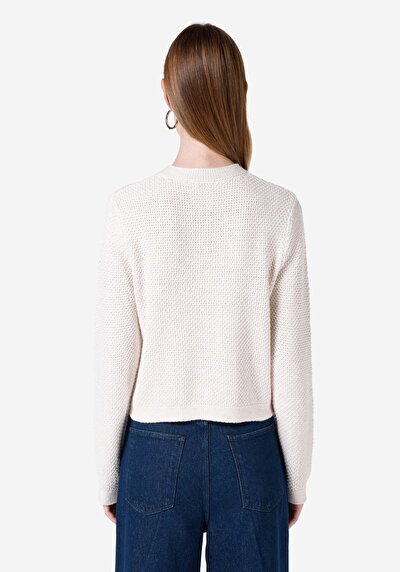 اعرض التفاصيل لـ بيج فاتح للنساء كنزة