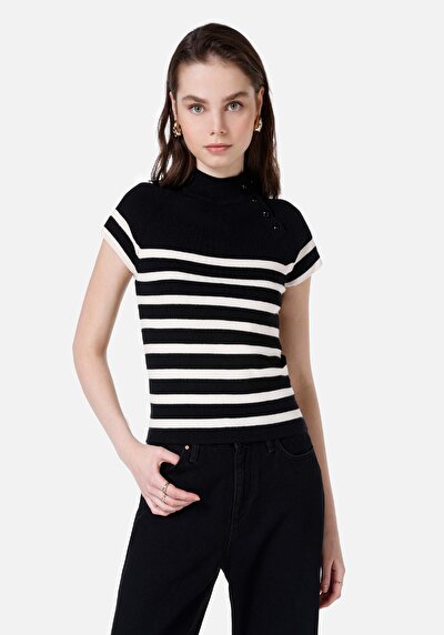 صورة من نحيف  نصف الياقة المدورة نسائي أسود كم قصير