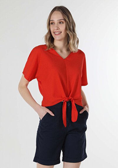 صورة من مرجاني للنساء تي شيرت بأكمام قصيرة