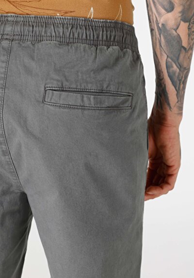 اعرض التفاصيل لـ شورت رجالي متوسط الخصر مقاس عادي أنثراسايت Cl1064127 