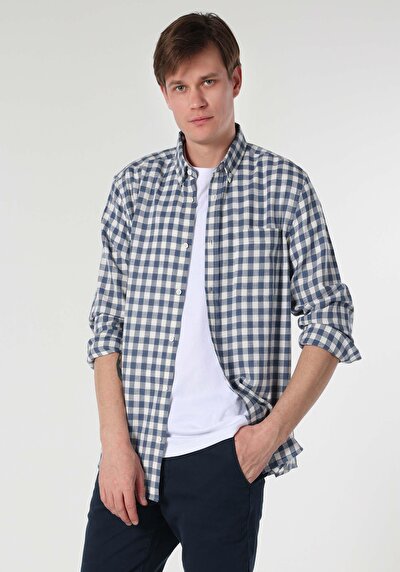 صورة من أزرق للرجال قميص  كم طويل