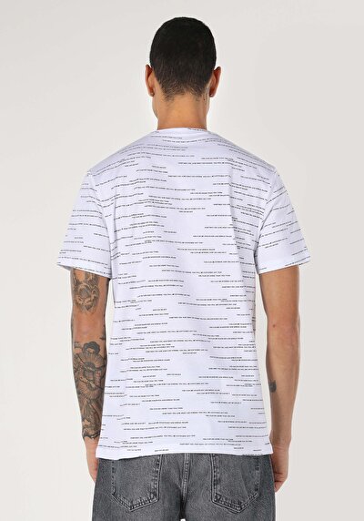 صورة من أبيض للرجال تي شيرت بأكمام قصيرة