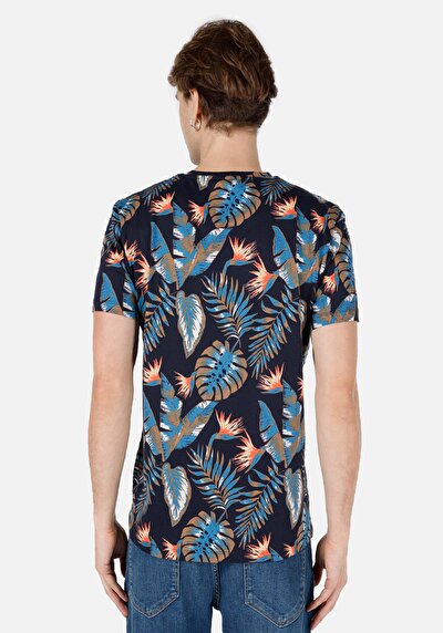 صورة من رقبة مستديرة مطبوعة رجالي أزرق كحلي كم قصير تي شيرت