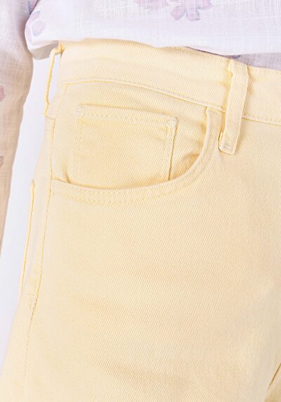 اعرض التفاصيل لـ أمي قصيرة خصر عالي نسائي شورت جان بني فاتح