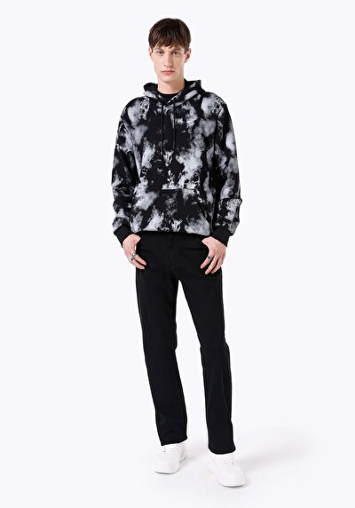 صورة من جينز رجالي عادي