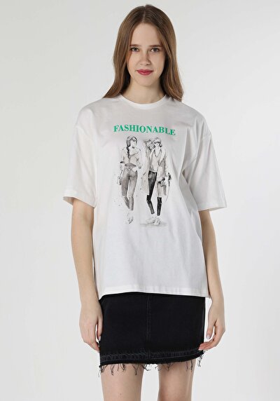 صورة من رقبة مستديرة مطبوعة نسائية أبيض قصيرة أكمام تي شيرت